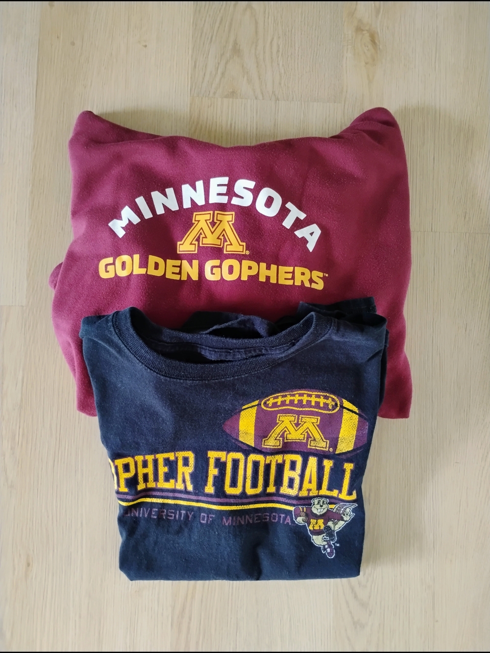 Fanatics Minnesota Golden Gophers Maroon Sweatshirt and Black Tee